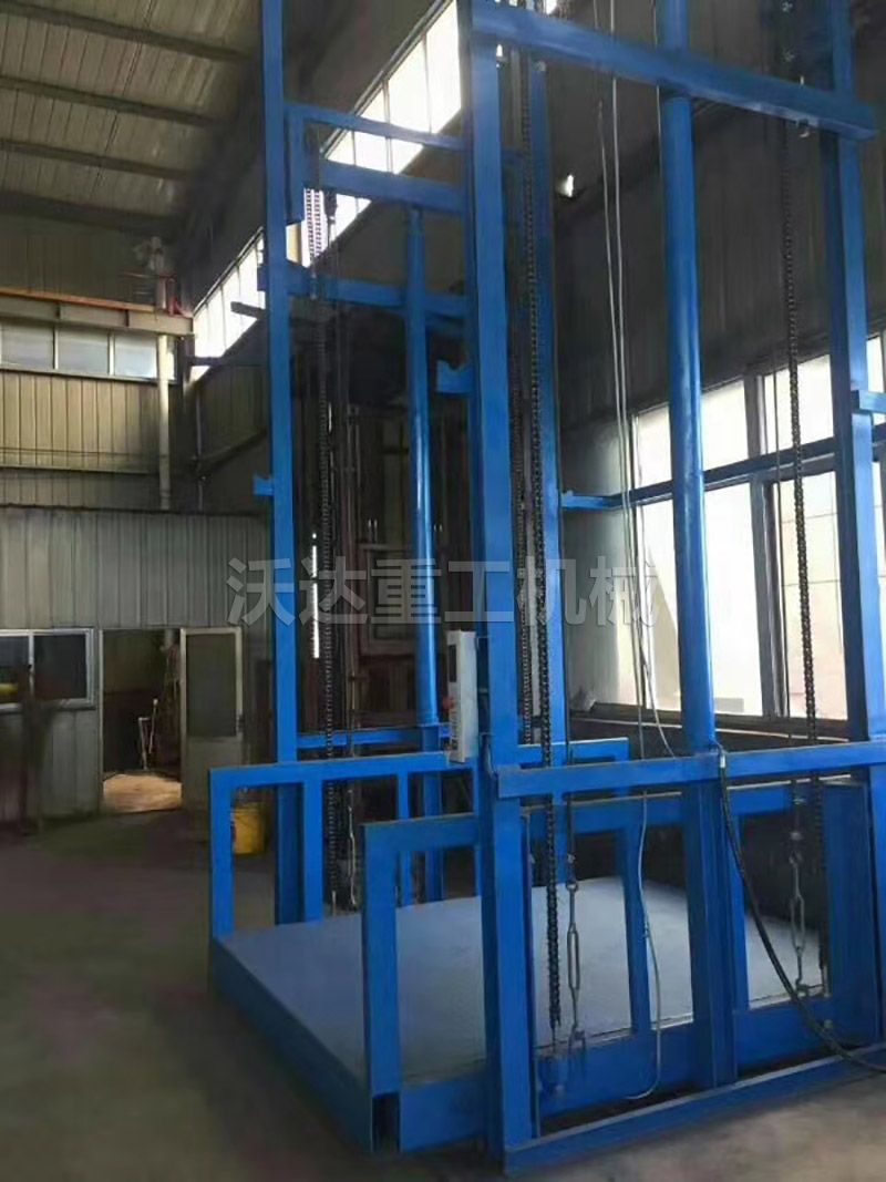 導(dǎo)軌式升降平臺