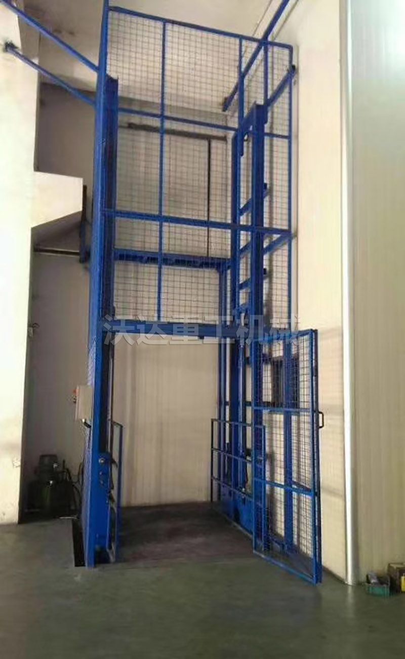 導(dǎo)軌式升降平臺